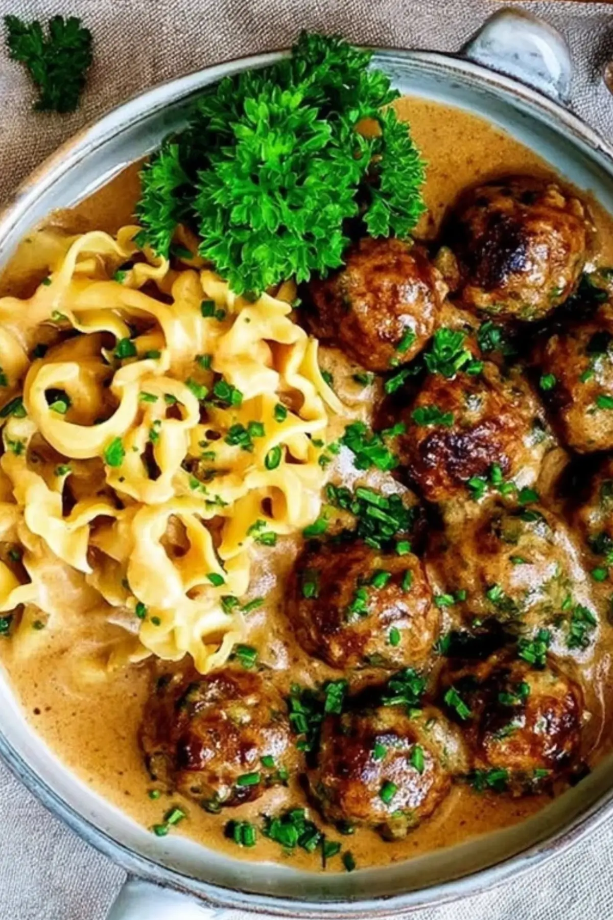 Köttbullar – Schwedische Hackbällchen