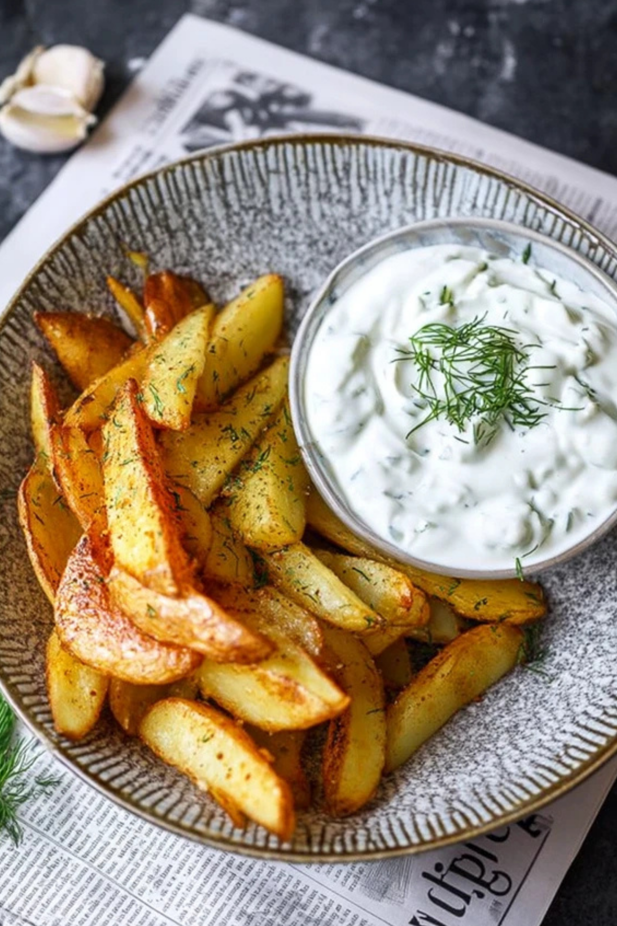 Kartoffelspalten mit Dip