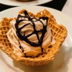 Maroni Mousse in der Waffelblüte