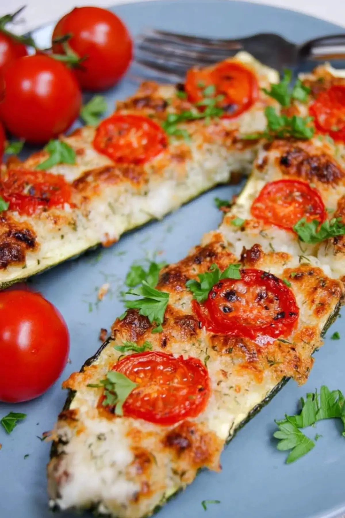 gebackene zucchini mit tomaten