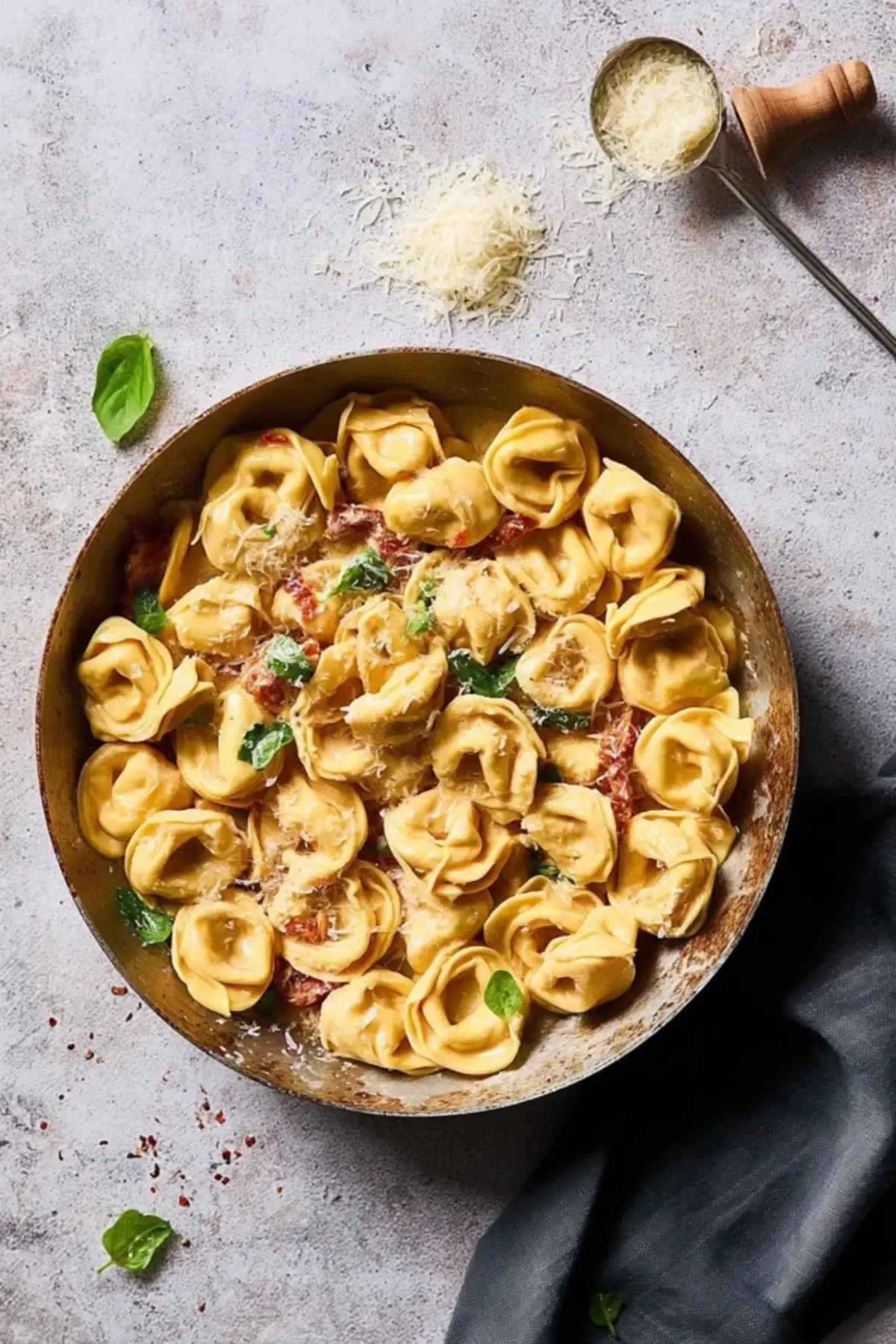 Cremige toskanische Tortellini