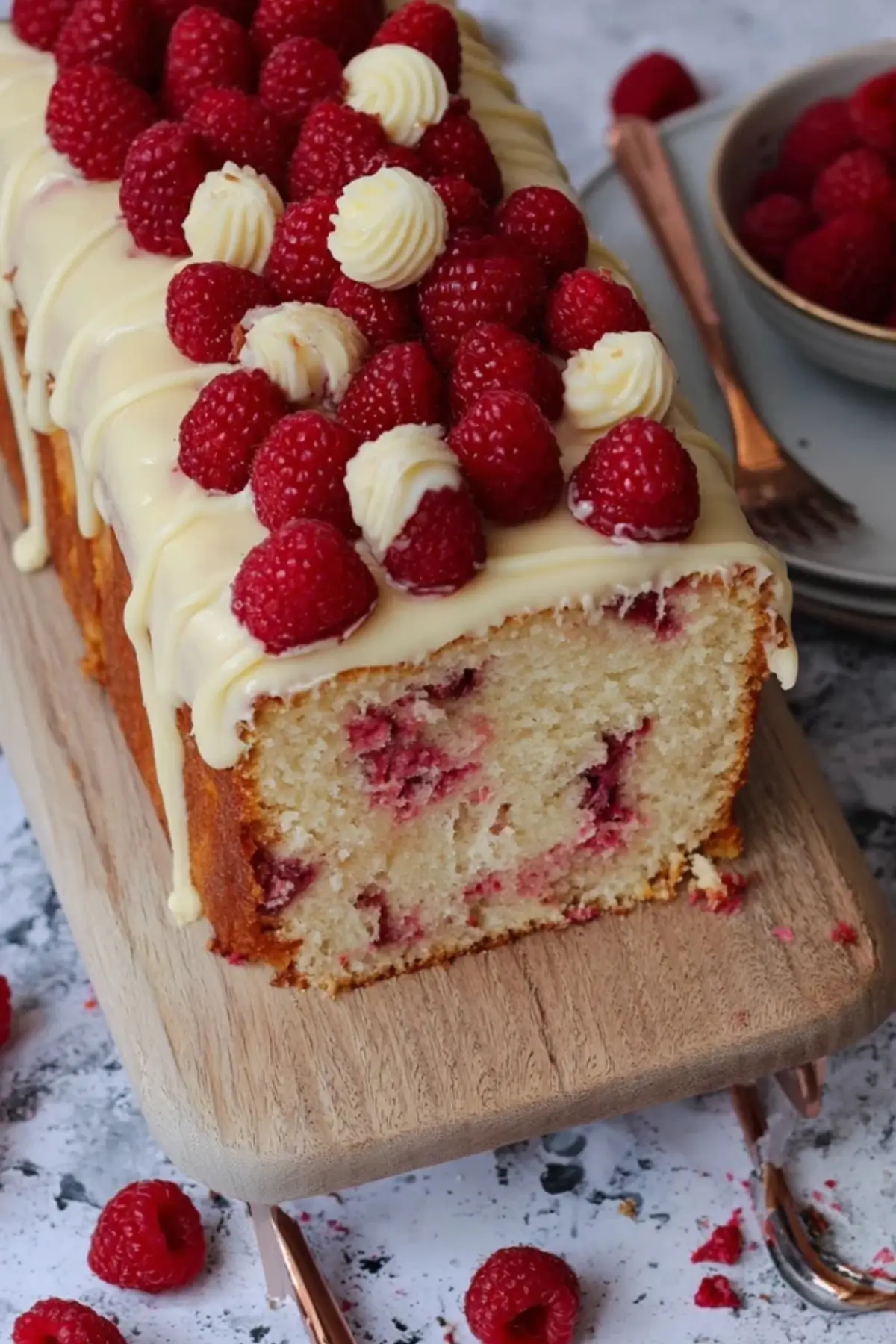 weißer schokoladen himbeer kuchen