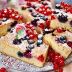 Leichter Buttermilchkuchen mit Beeren