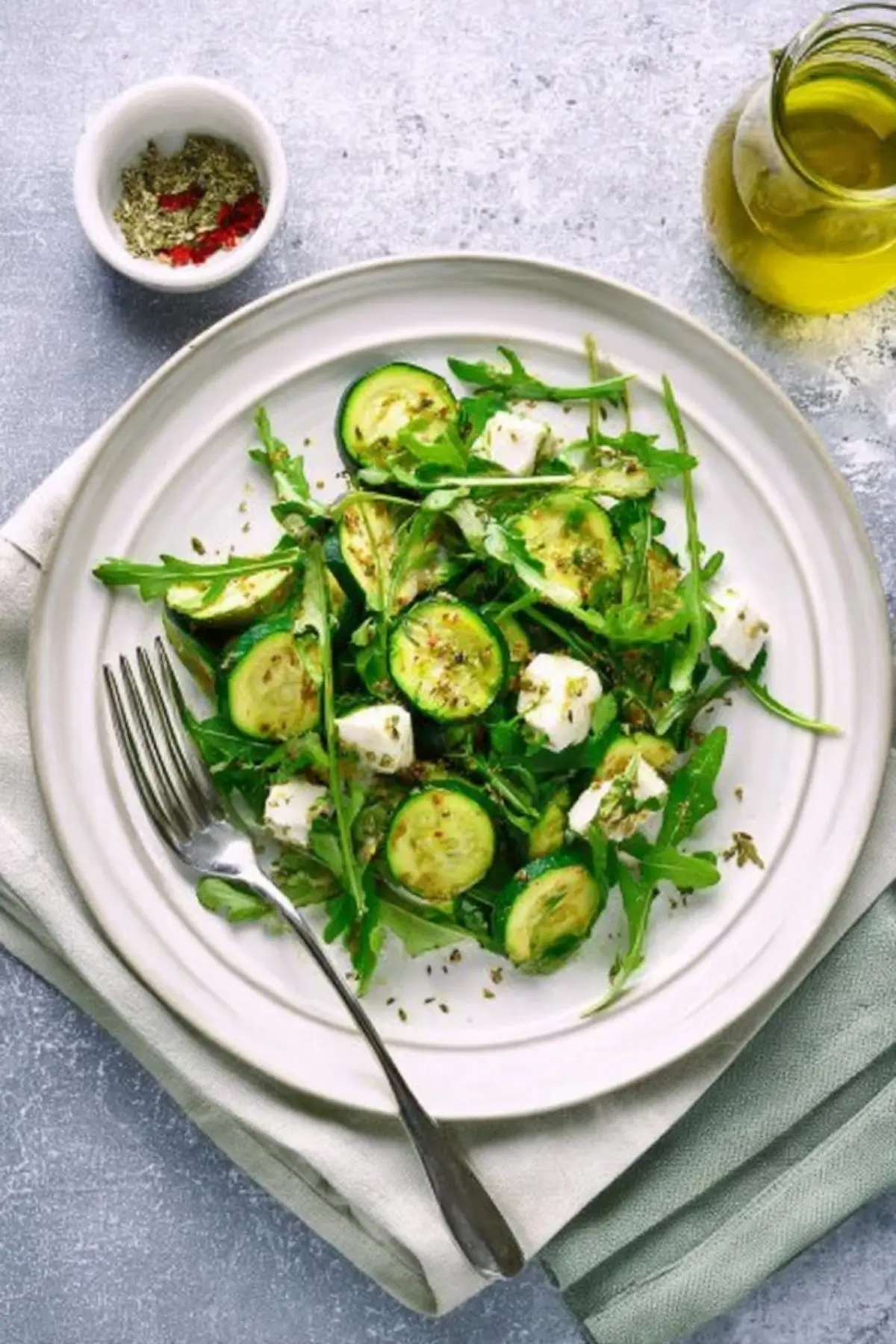 Zucchini Salat mit Rucola