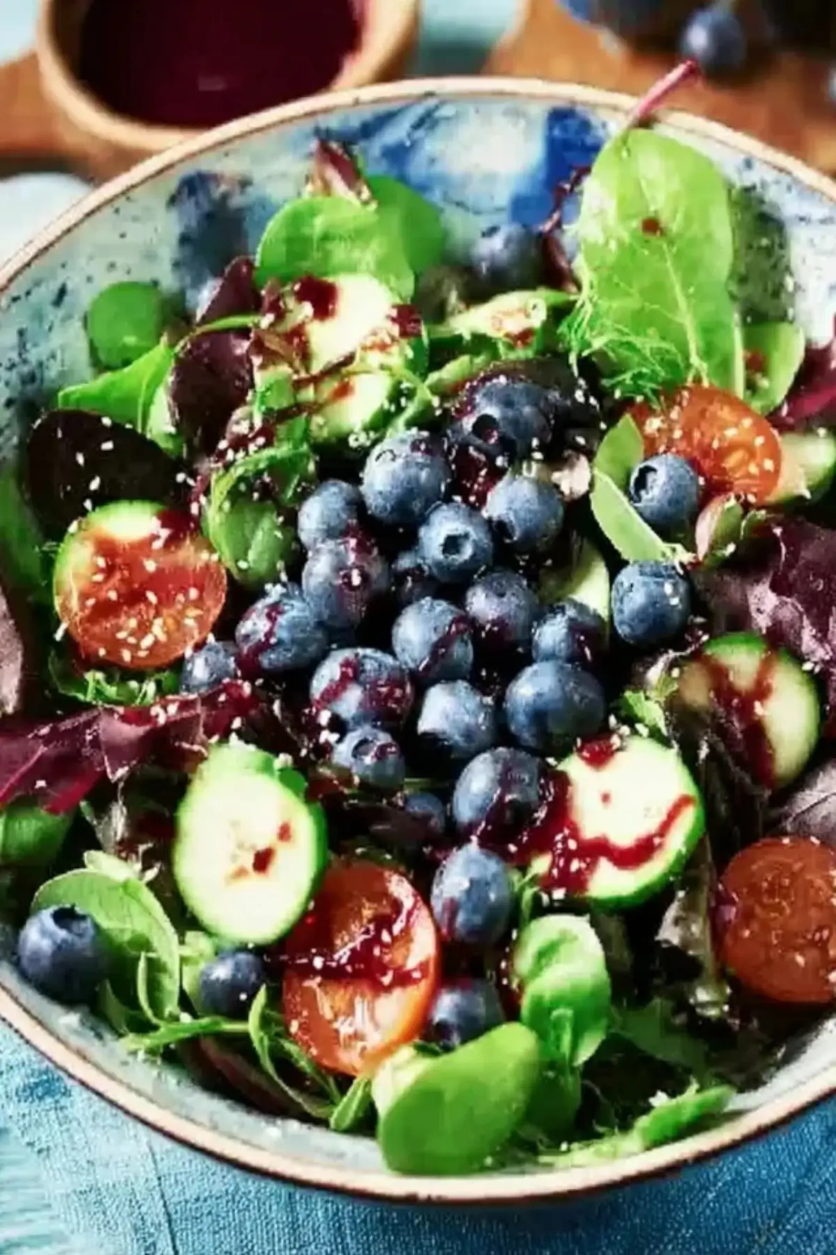 Salat mit Heidelbeeren
