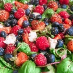 Feldsalat mit Beeren
