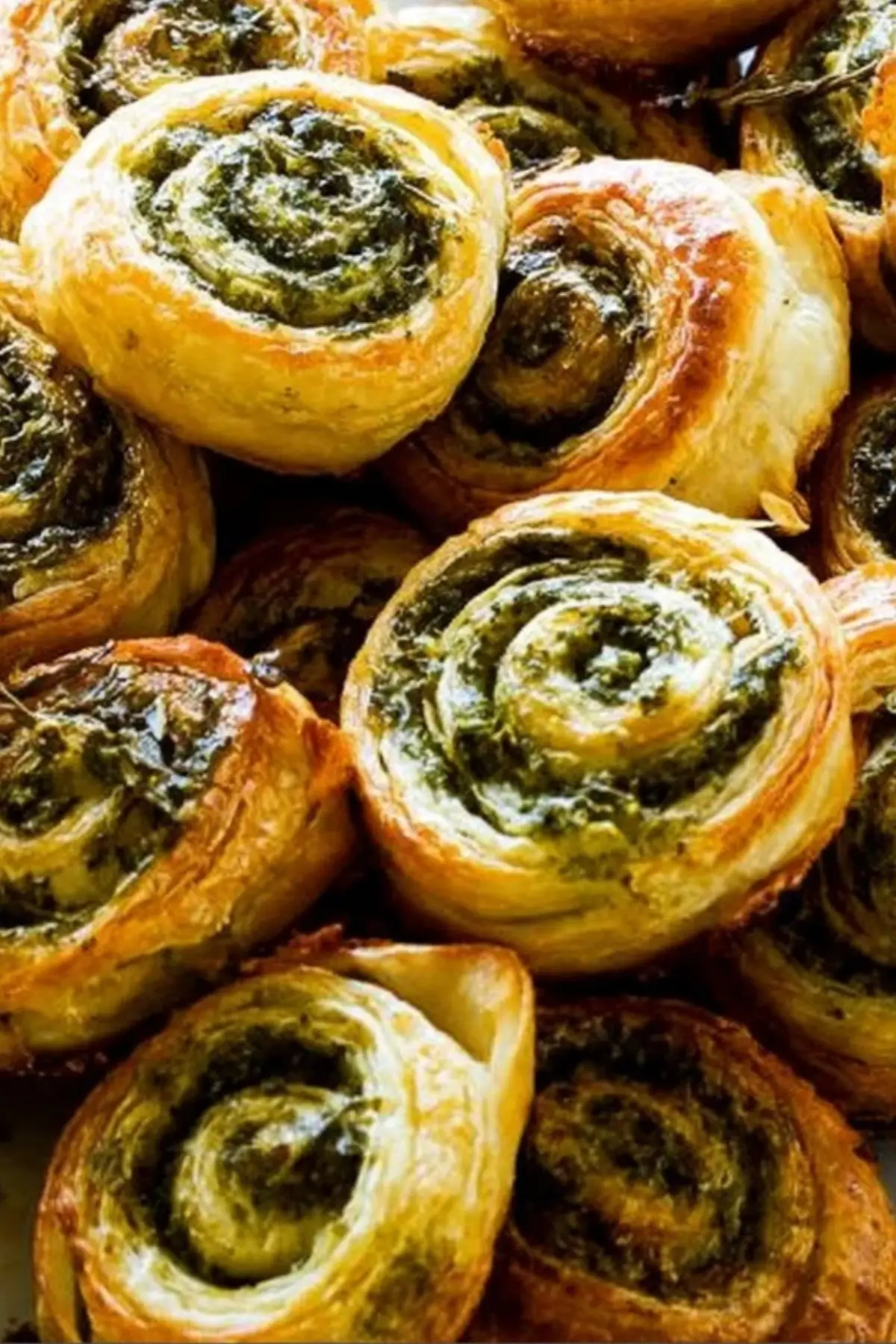 Blätterteigschnecken mit Spinat und Feta – 5 einfache Schritte für ...