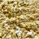 Cremiger Zitronen Feta Zucchini Orzo