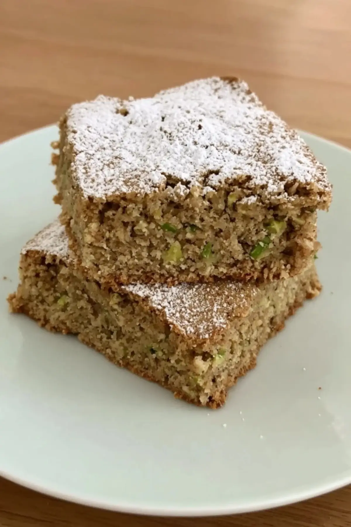 Saftiger Zucchini-Nuss-Kuchen – Einfaches Rezept für den besten Kuchen ...