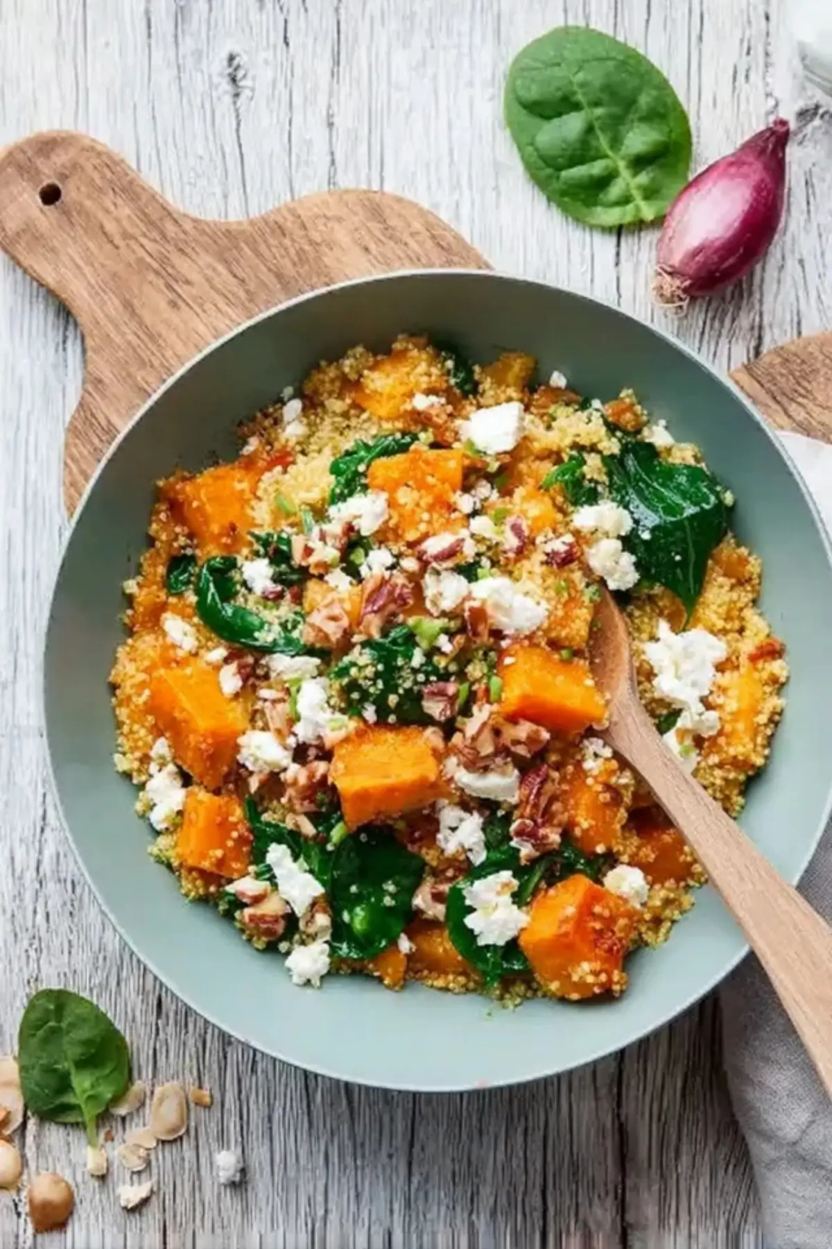 Hirsepfanne mit Kürbis, Spinat und Feta