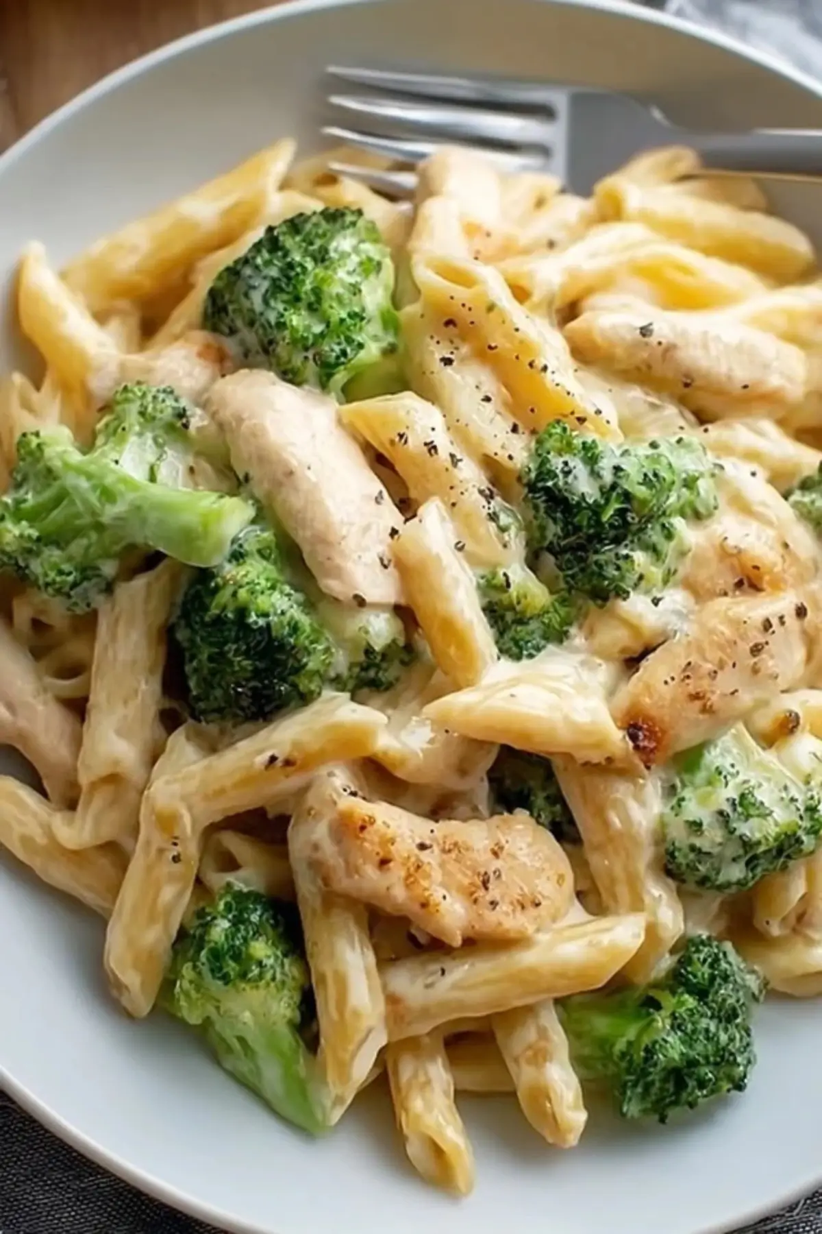 Cremige Hähnchen-Brokkoli-Pasta