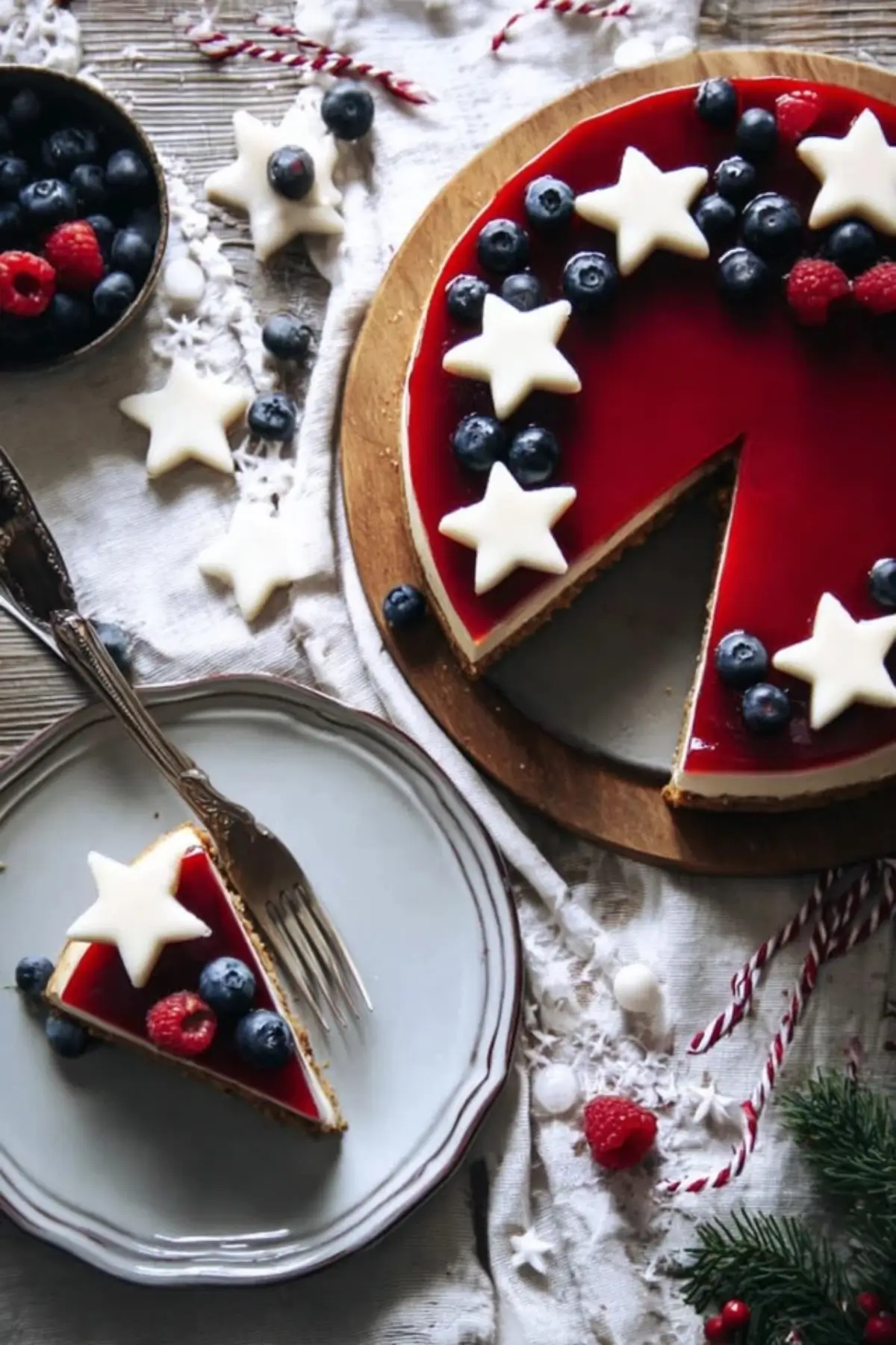 Cheesecake mit Keksboden und Fruchtspiegel