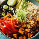 Burrito Bowl mit Teriyaki Süsskartoffeln