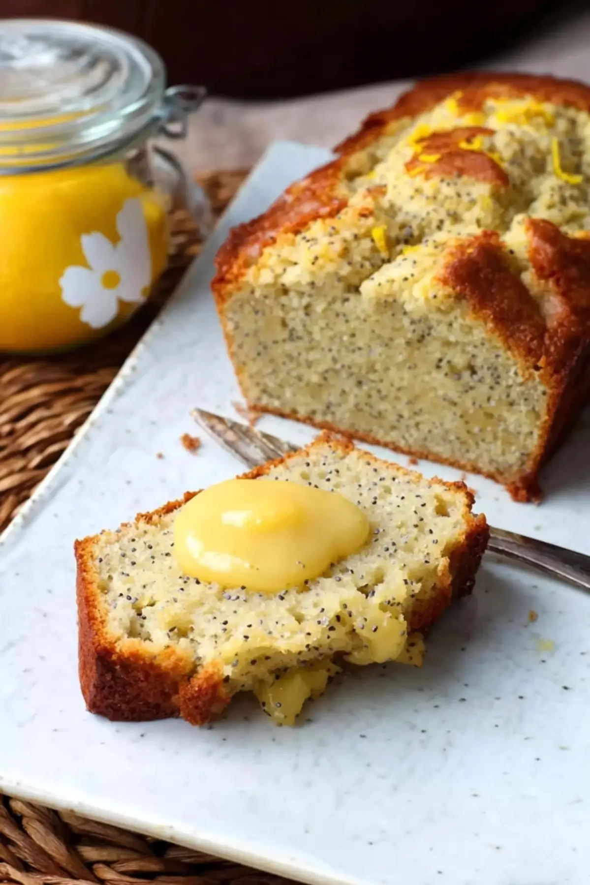 Zitronen Mohnkuchen mit Lemon Curd