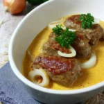 Hackfleischrouladen mit Sahne Zwiebel Sauce